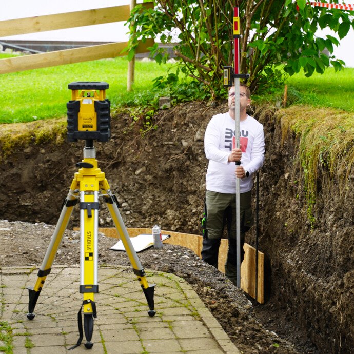 Baugrubensohle auf Unebenheiten prüfen